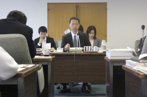 決算特別委員会